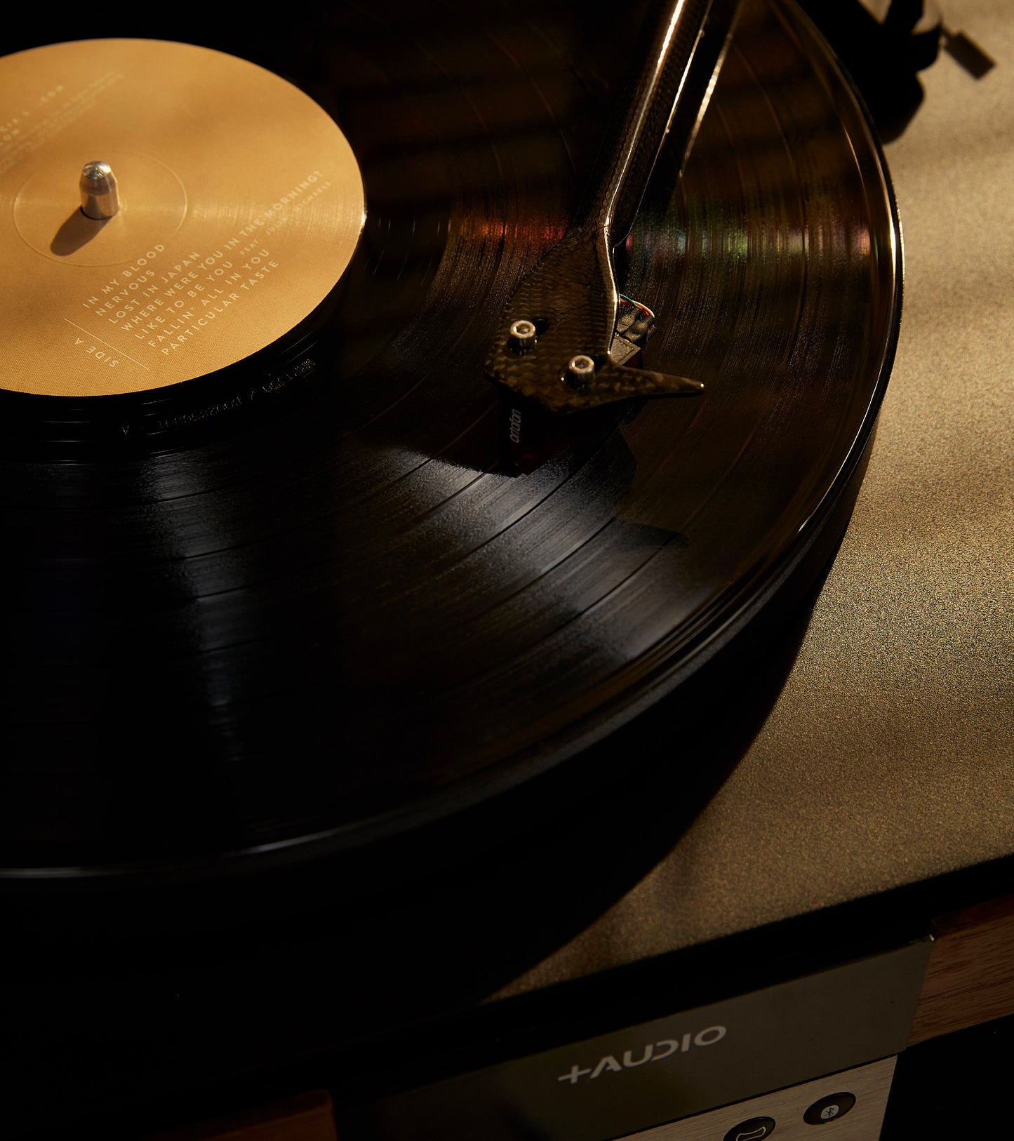 เครื่องเล่นแผ่นเสียง All-In-One The+Record Player
